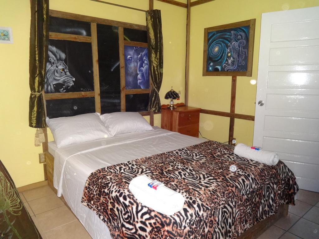 Cocopele Inn San Ignacio Exteriör bild