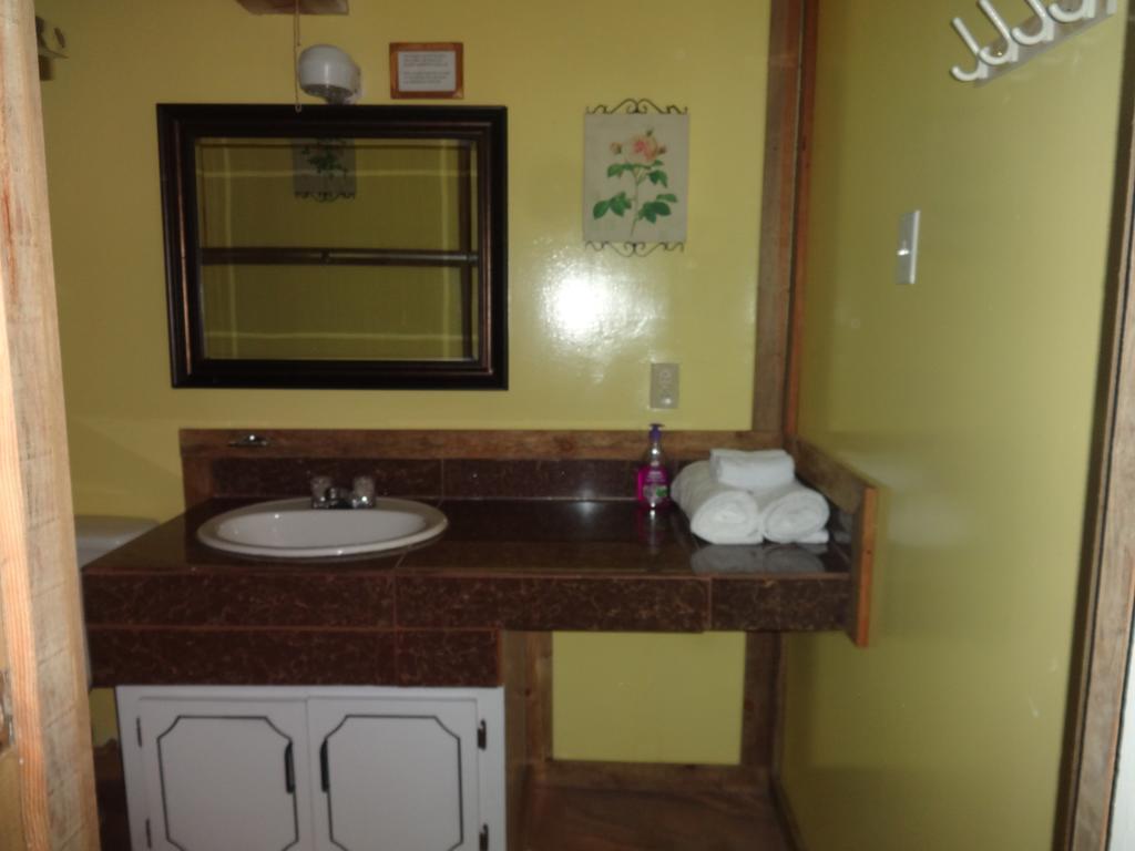 Cocopele Inn San Ignacio Exteriör bild