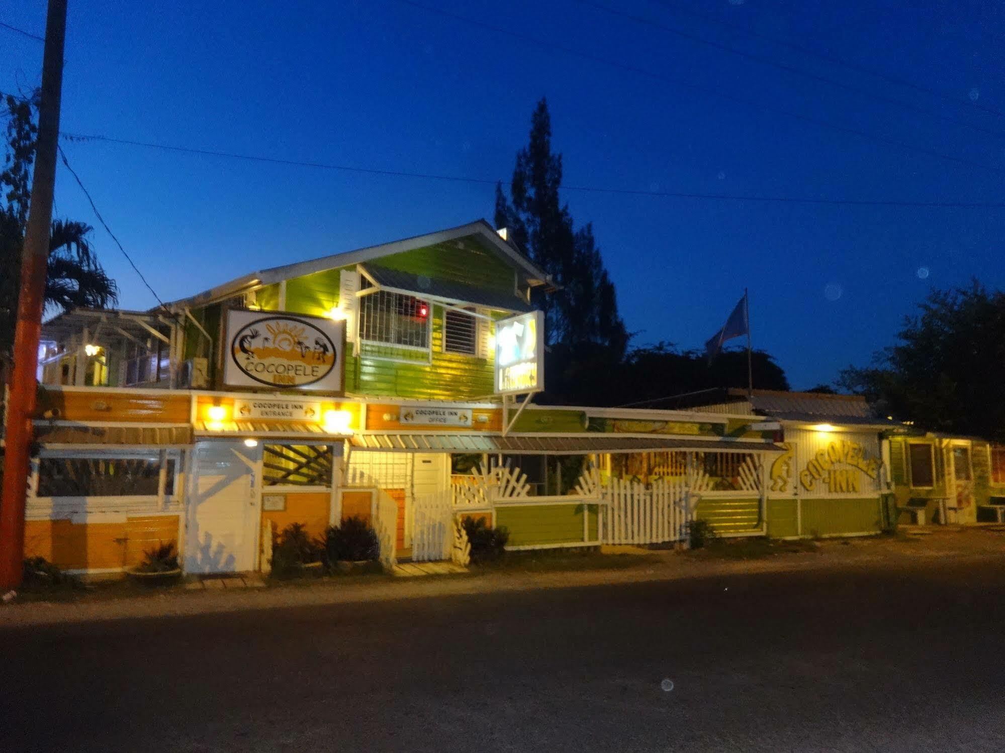 Cocopele Inn San Ignacio Exteriör bild
